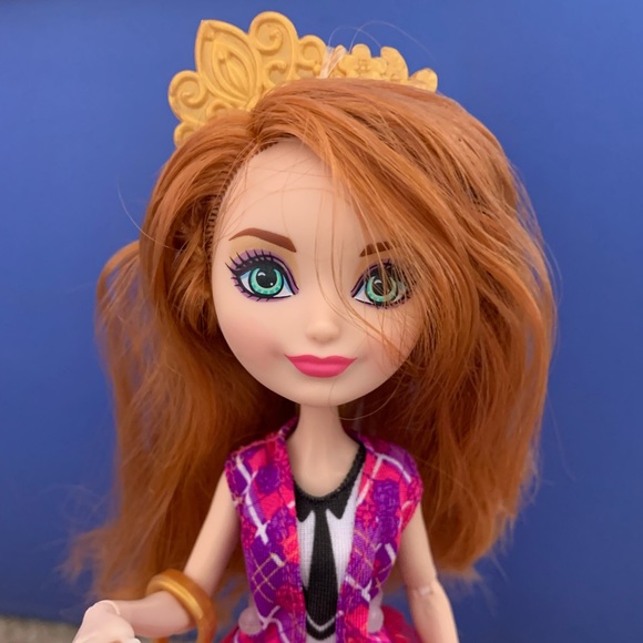 EVER AFTER HIGH HOLLY O’HAIR “BACK TO SCHOOL” DOLL ~ RARE - Picture 2 of 7